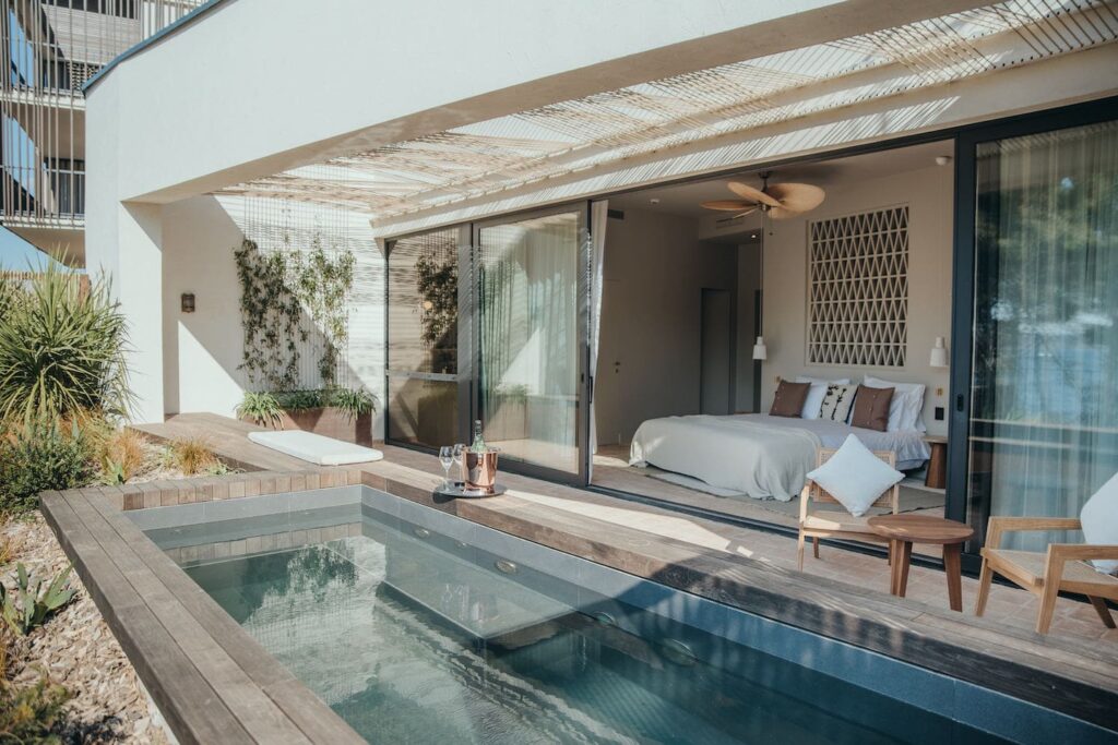 Select Green Hotels Maslina Resort Hvar pool Suite mit privatem pool direkt for dem Bett