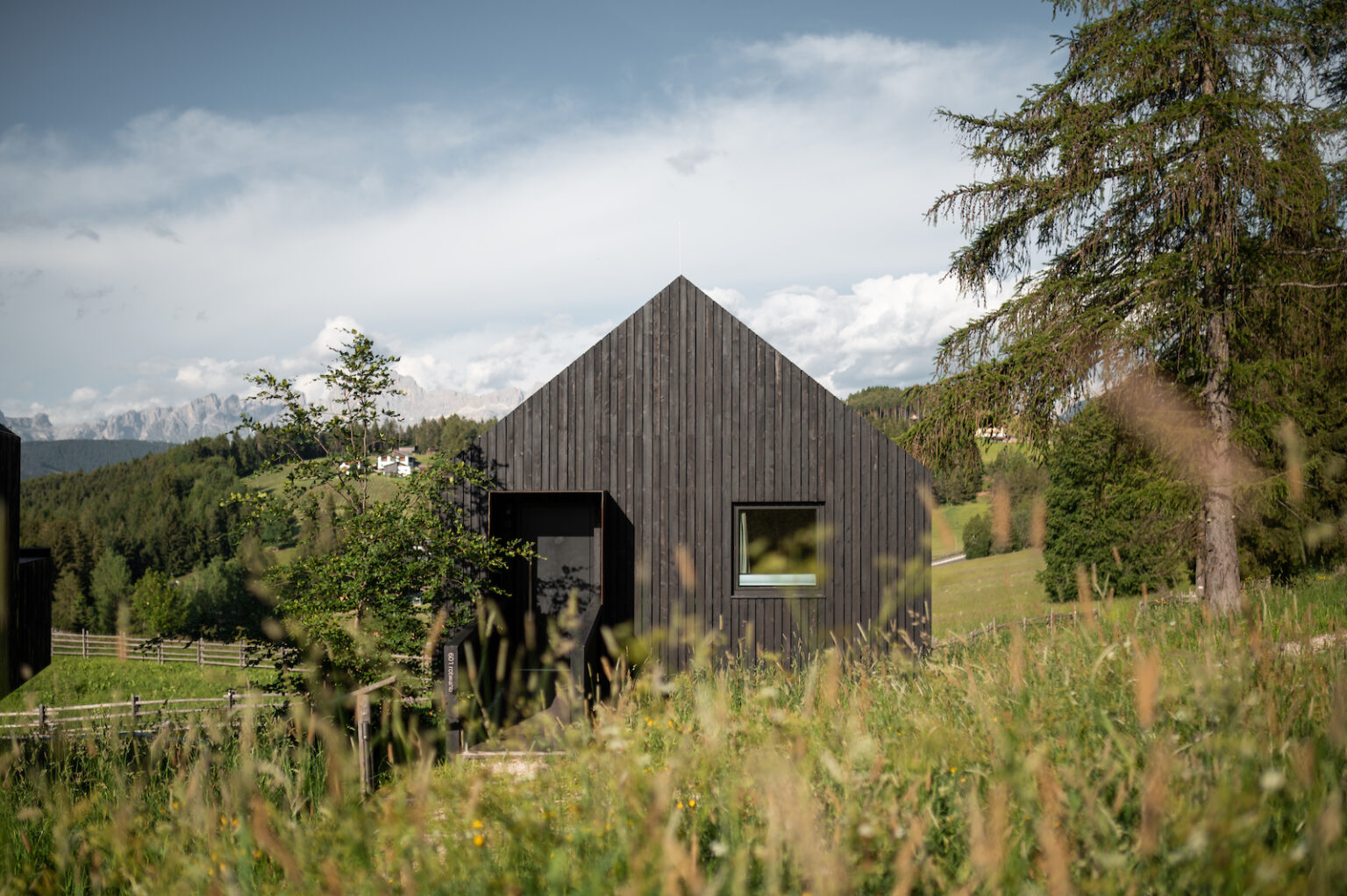 Select Green Hotels Green Luxury Hotel Pfösl Chalet und Wiese